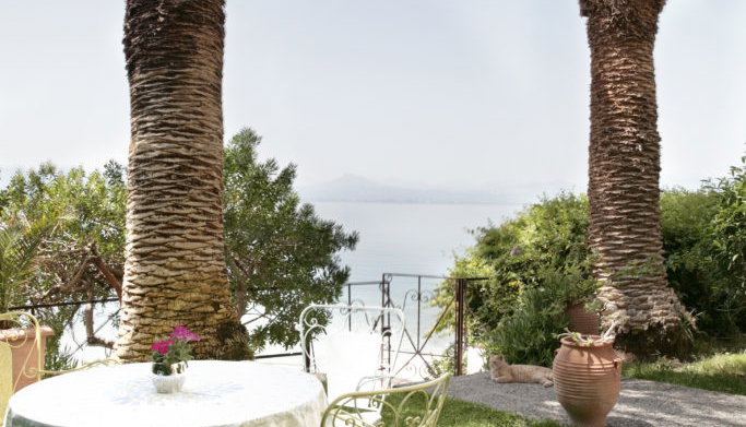 Theoxenia Hotel - Λουτράκι
