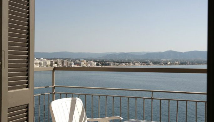 Theoxenia Hotel - Λουτράκι