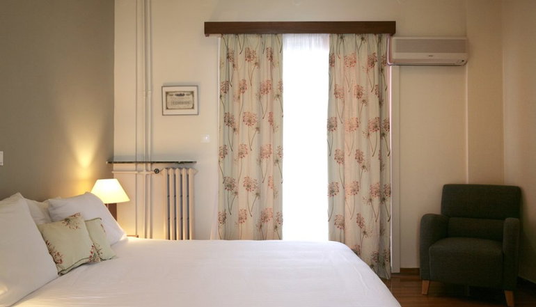 Theoxenia Hotel - Λουτράκι