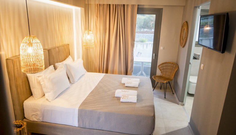 Theros Suites - Διμηνιό, Κόρινθος