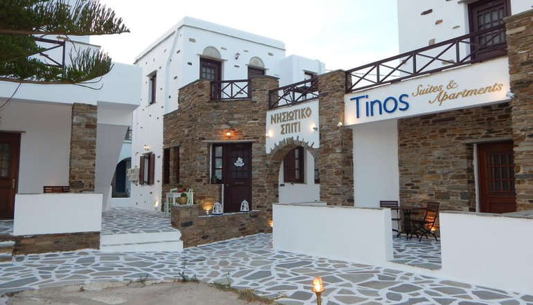 Tinos Suites & Apartments
