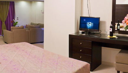 Tolo Hotel