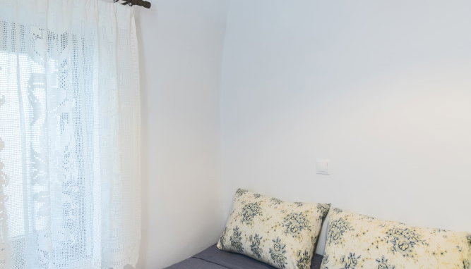 Triantaros Family House by Tinos Residencies