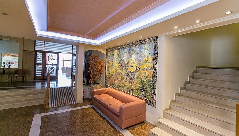 Tzaki Hotel