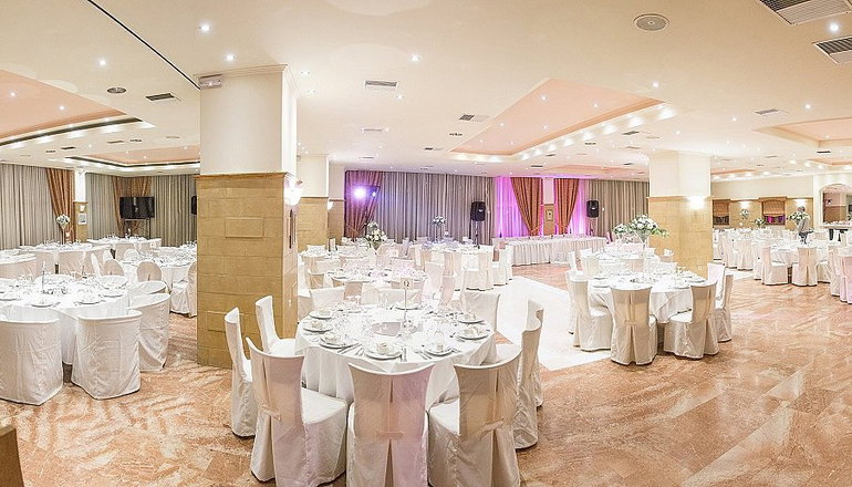 Tzaki Hotel
