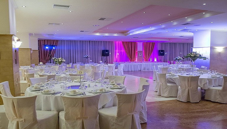 Tzaki Hotel