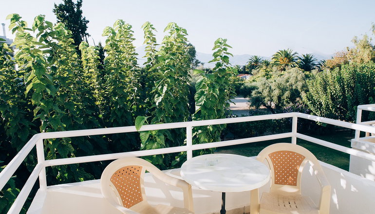 Tzaki Hotel