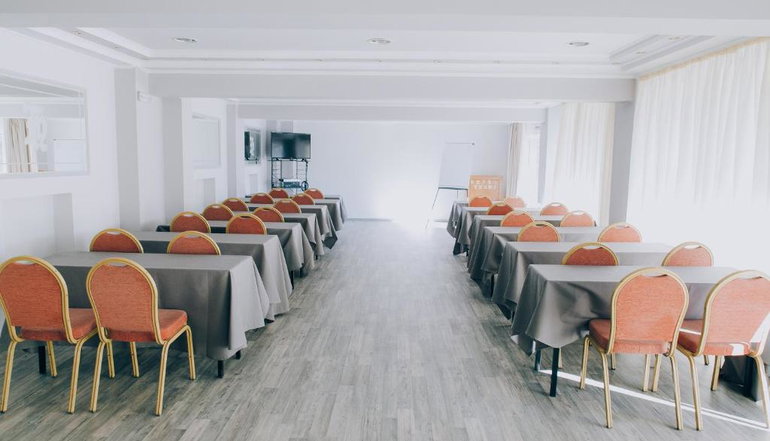 Tzaki Hotel