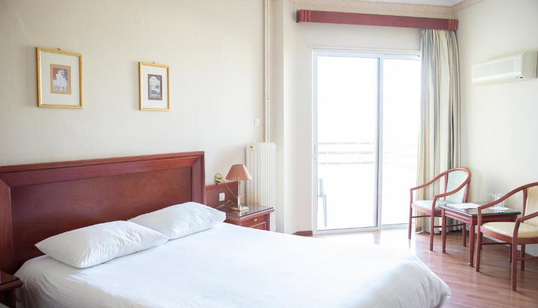 Tzaki Hotel