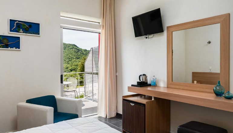 Gefiri Plakas Hotel