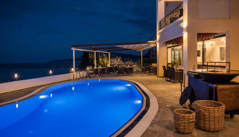 Griffon Kymi Hotel