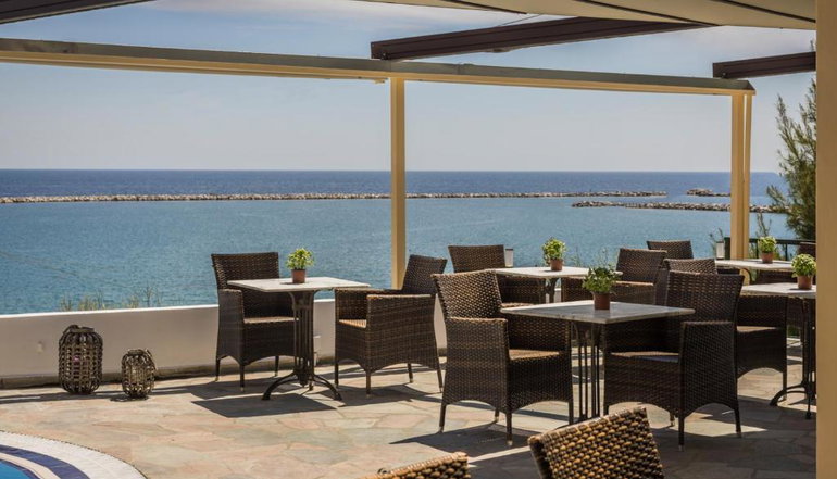 Griffon Kymi Hotel