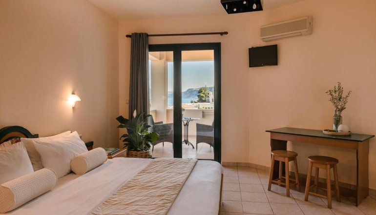 Griffon Kymi Hotel