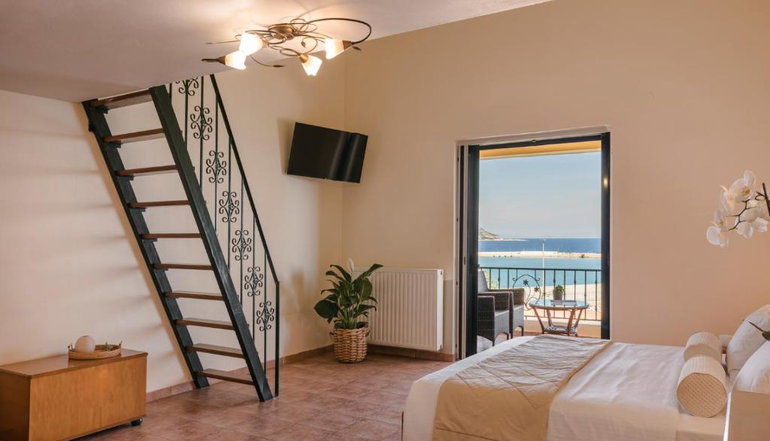 Griffon Kymi Hotel