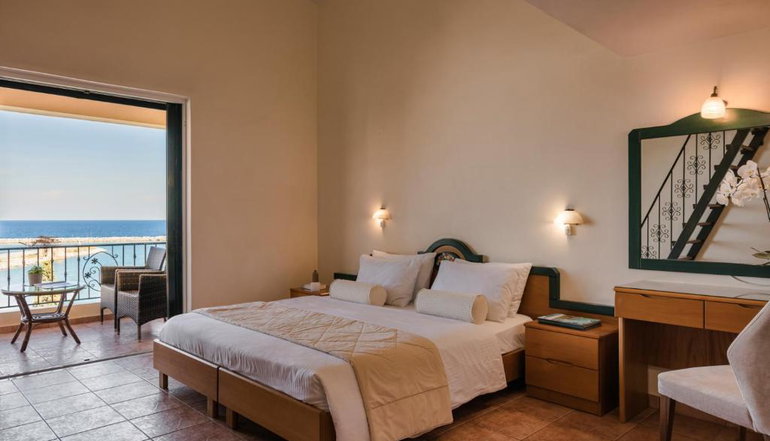 Griffon Kymi Hotel