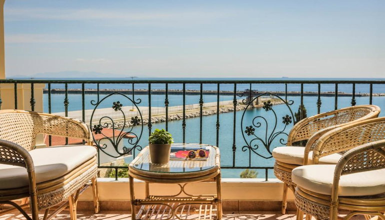 Griffon Kymi Hotel