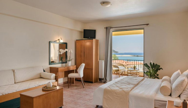 Griffon Kymi Hotel