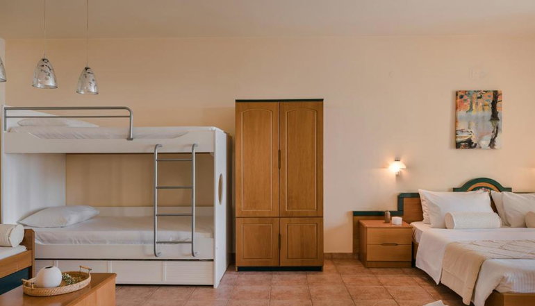 Griffon Kymi Hotel