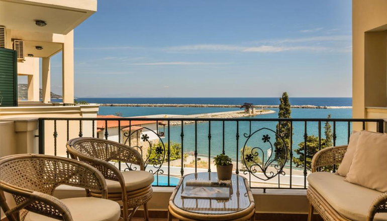 Griffon Kymi Hotel