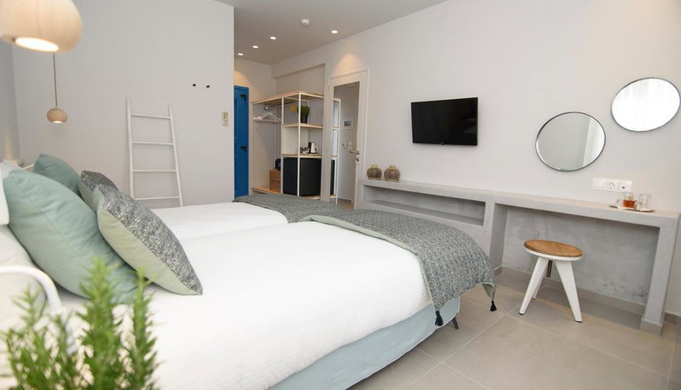 4* Vigla Hotel