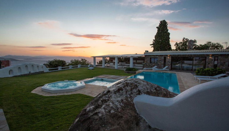 Villa Tzikides