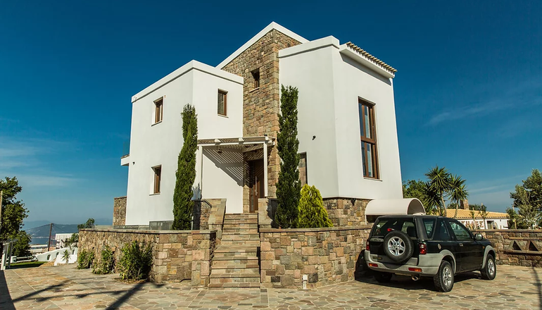 Villa Tzikides