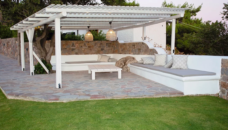Villa Tzikides