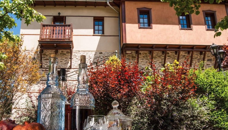 Viraggas Mansion