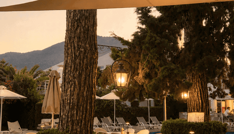 4* Loriet Hotel - Βαρειά, Λέσβος