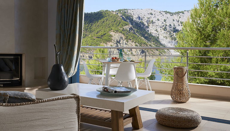Xenia Residences & Suites