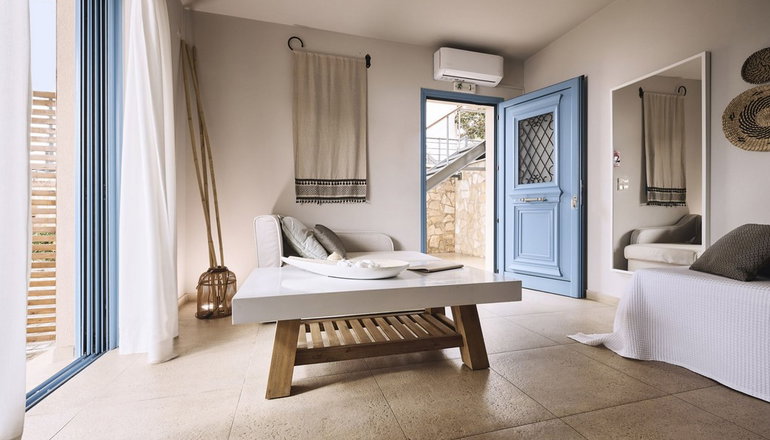 Xenia Residences & Suites