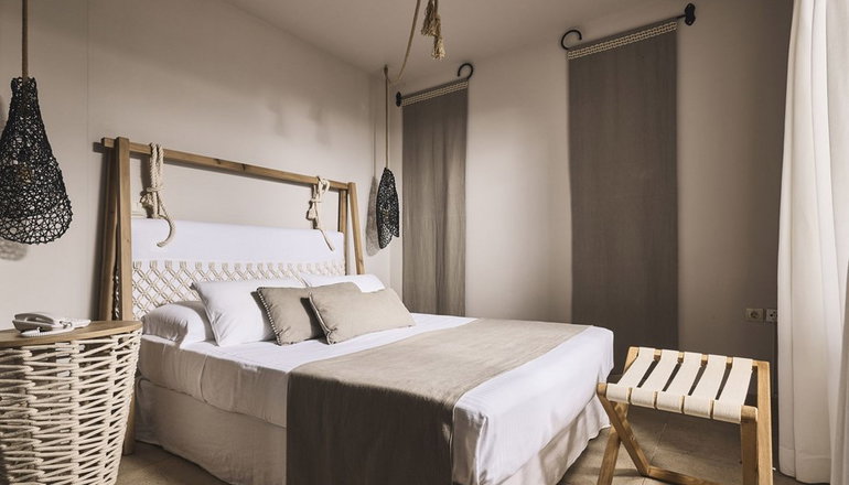 Xenia Residences & Suites