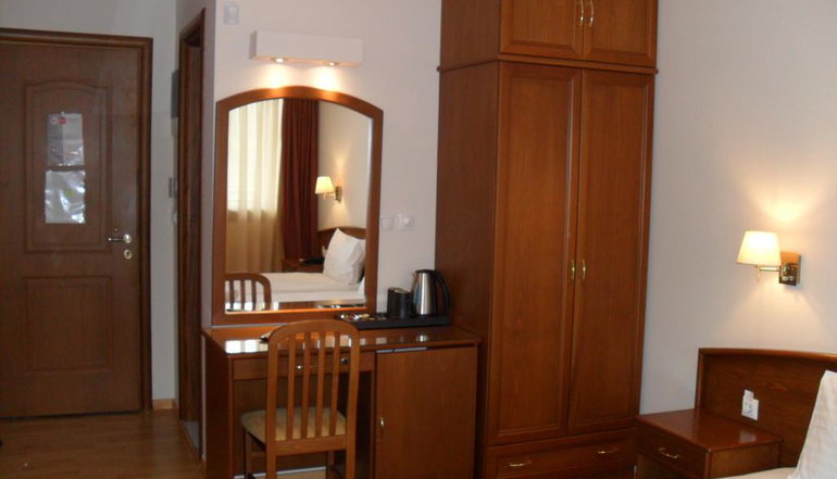Xenios Dias Hotel