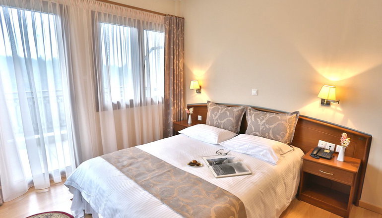 Xenios Dias Hotel