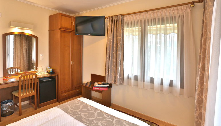 Xenios Dias Hotel