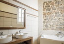 Xenon Inn Hotel