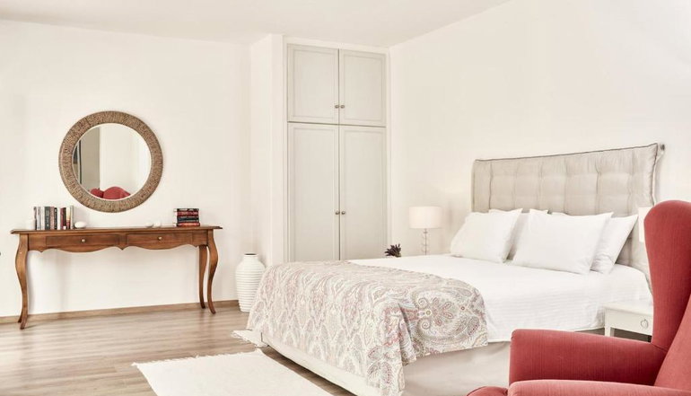 5* Yria Island Boutique Hotel & Spa