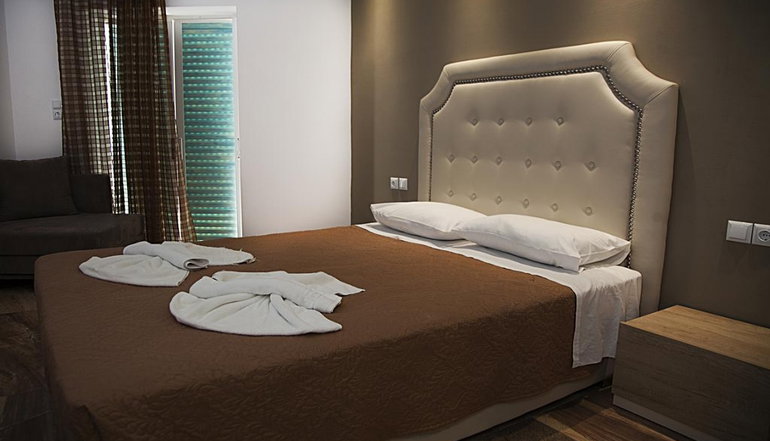 Zeus Hotel