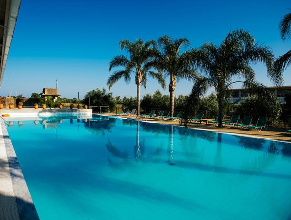Zoe Seaside Resort